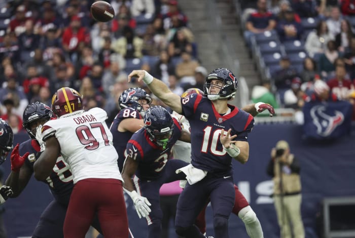 Texans crawling toward No. 1 pick; QB move likely