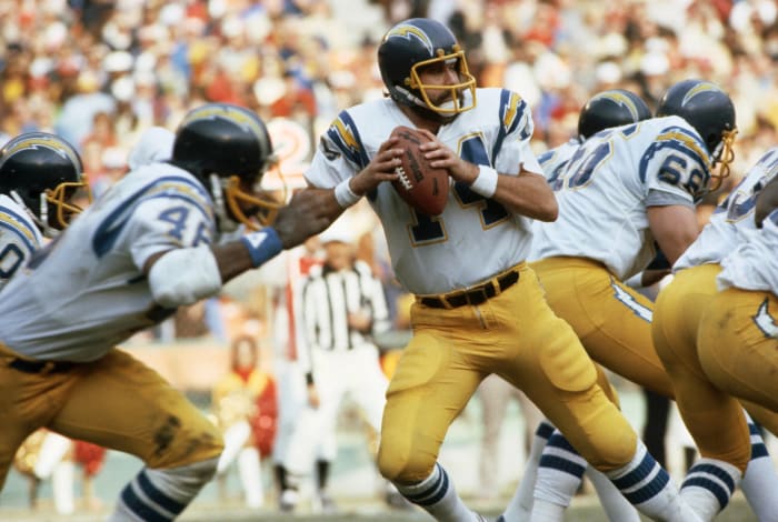 Los Angeles Chargers: Dan Fouts (1981)