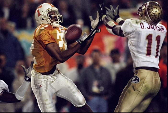 Jan. 4, 1999 – Peerless Price goes for 199 receiving yards