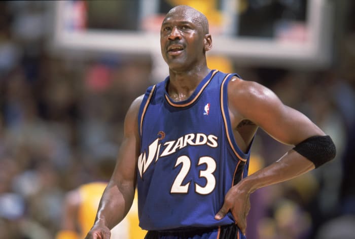 NBA: 10 Players Who Just Looked Plain Wrong In Certain Jerseys