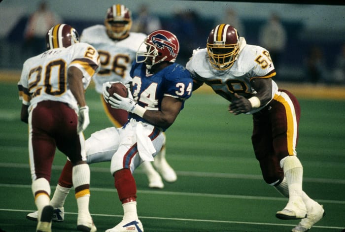 Super Bowl XXVI: Thurman Thomas' helmet disappears