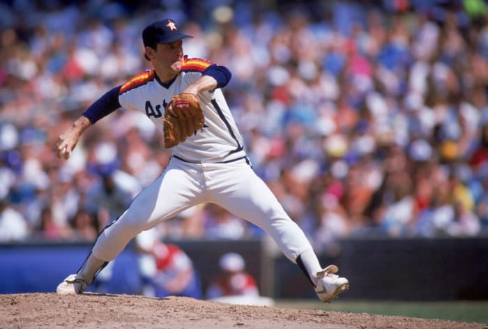 Nolan Ryan becomes strikeout king