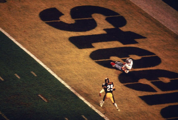 Jackie Smith drops the ball