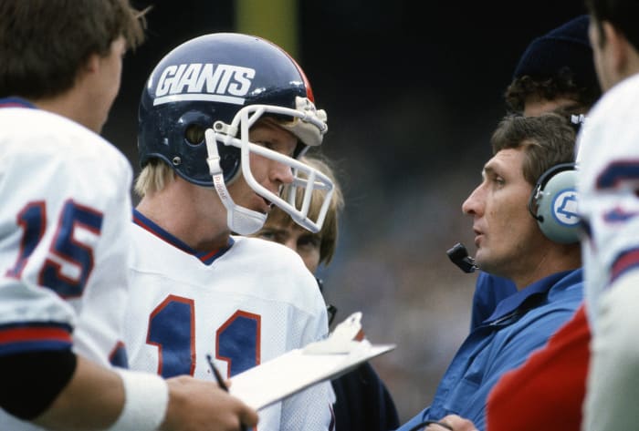 1979: Phil Simms, Morehead State
