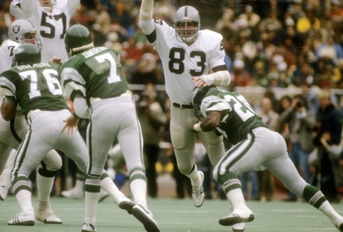 Ted Hendricks
