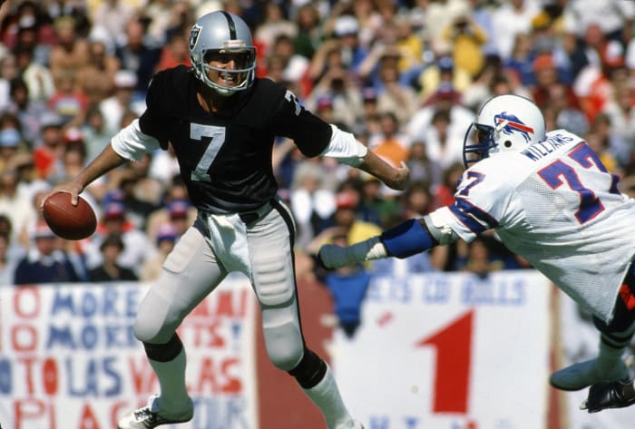 1980: Bills 24, Raiders 7