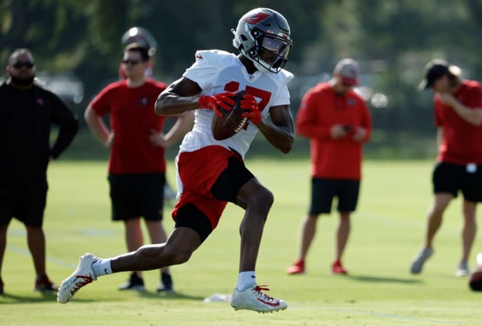 Tampa Bay Buccaneers: B