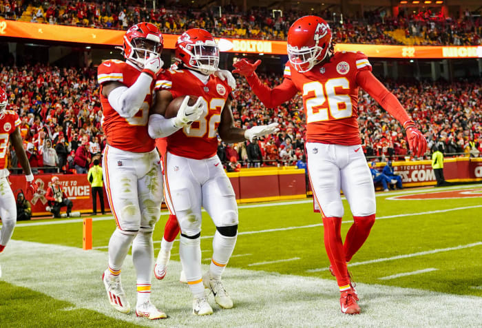 NFL Week 12 grades from across the league 21 Nick Bolton piecing together Pro Bowl resume
