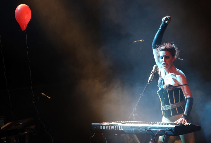 Amanda Palmer gave her critics the naked truth (July 12, 2013)