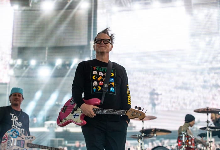 Blink-182 ("One More Time Tour")