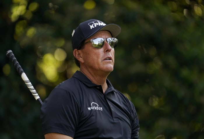 Lefty leaves self out