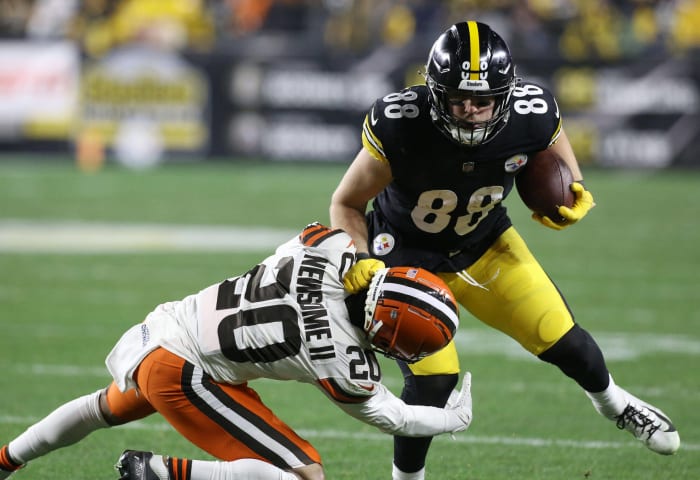 Underpaid tight end: Pat Freiermuth, Pittsburgh Steelers