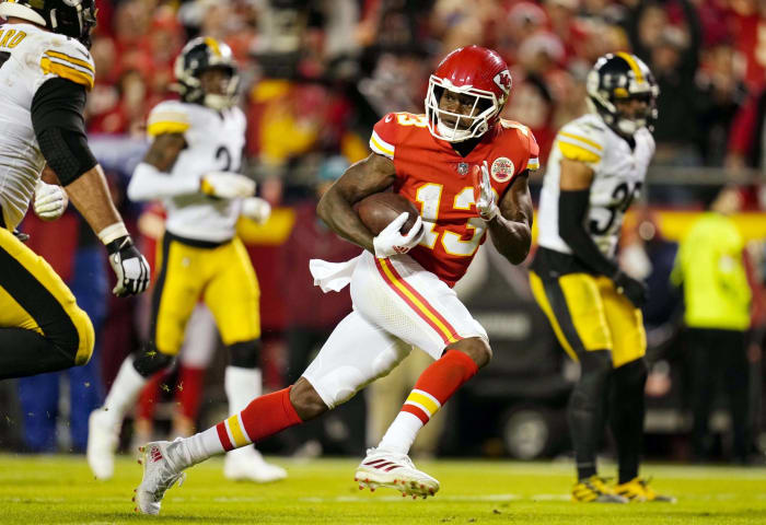 Supporting cast comes through in scary Chiefs romp