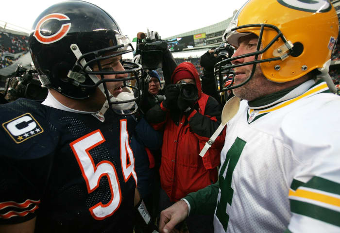 Urlacher interrupts stellar Favre season