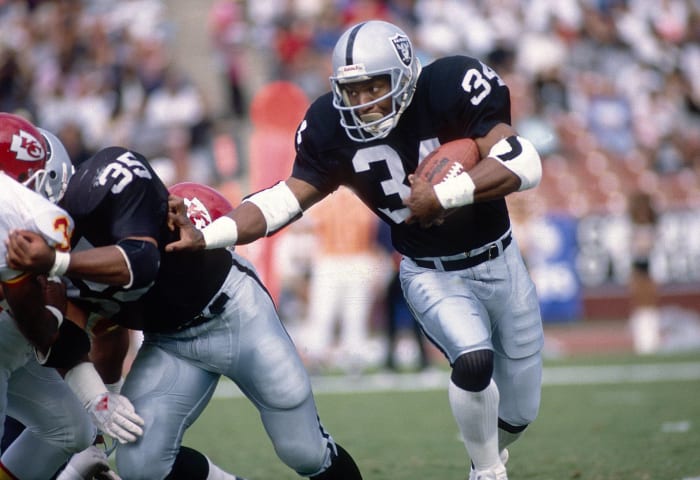 Jackson retires from football