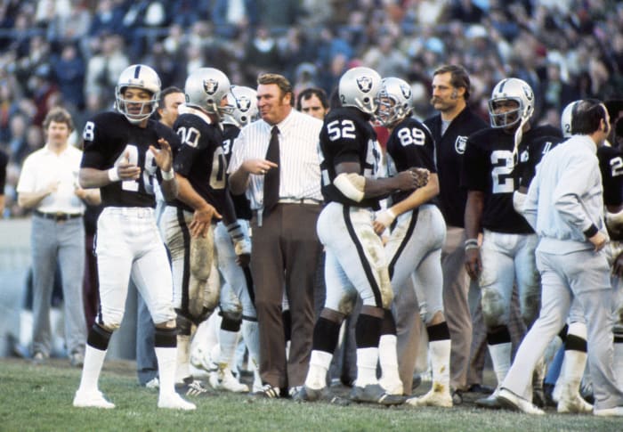 Dallas Cowboys vs. Oakland Raiders (1975)