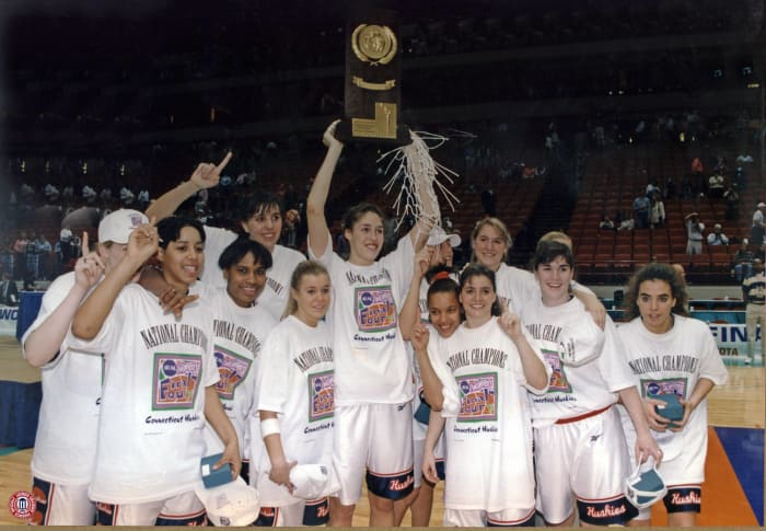 UConn tops Vols (1995)