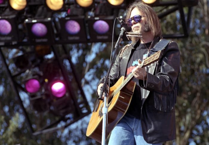 Neil Young – “This Note’s For You”