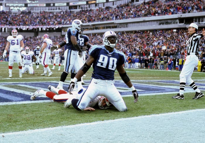 The greatest seasons by NFL defensive rookies 22 Jevon Kearse, 1999