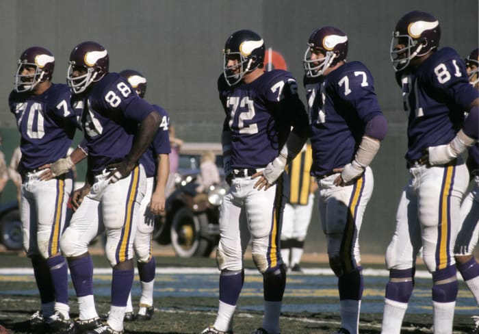 Minnesota Vikings: Purple People Eaters capitalize on Tarkenton's return