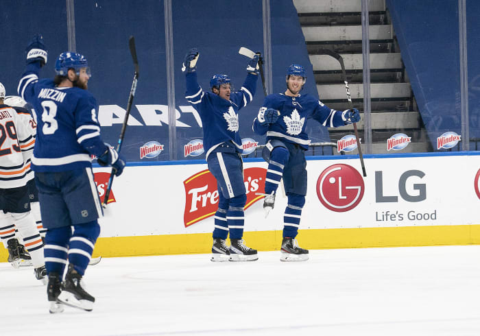 The Maple Leafs should be bold