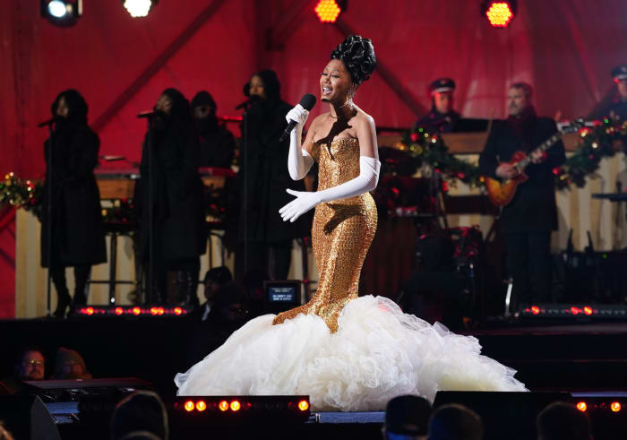 Muni Long, "Made For Me" (Soul Train Awards)