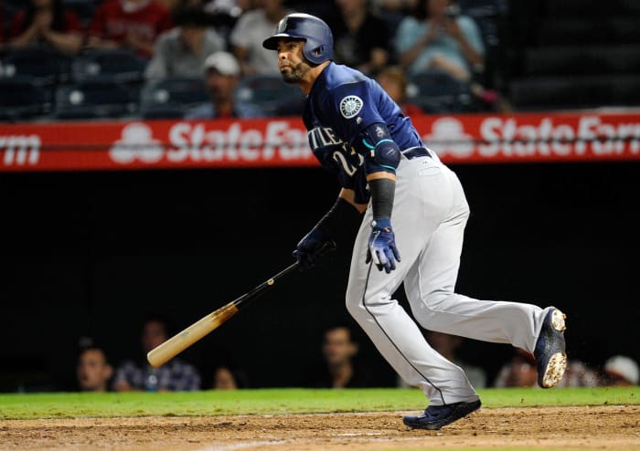 Nelson Cruz signs with Astros