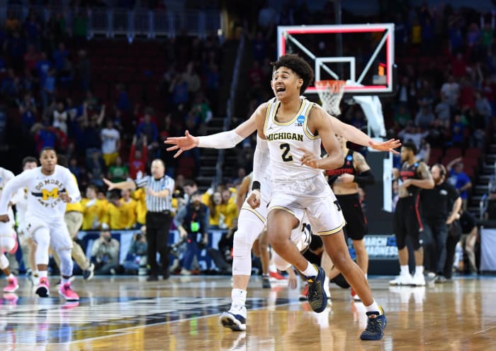 Michigan: Jordan Poole's shot beats Houston