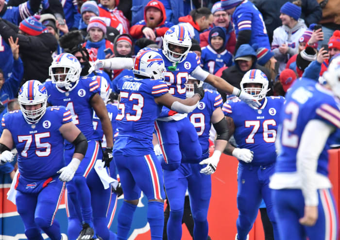 Nyheim Hines helps Bills prevail on emotional day