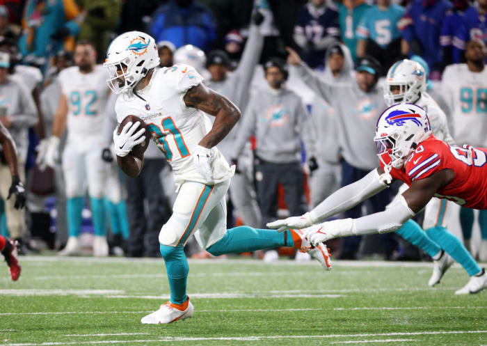 Dolphins stage reasonable bounce-back effort