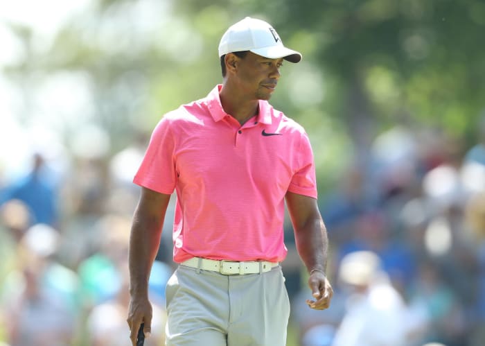 Tiger tames Mickelson, Bethpage (2002)