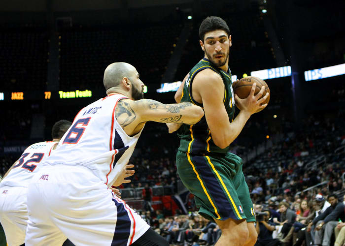 Philadelphia 76ers - Enes Kanter (3)