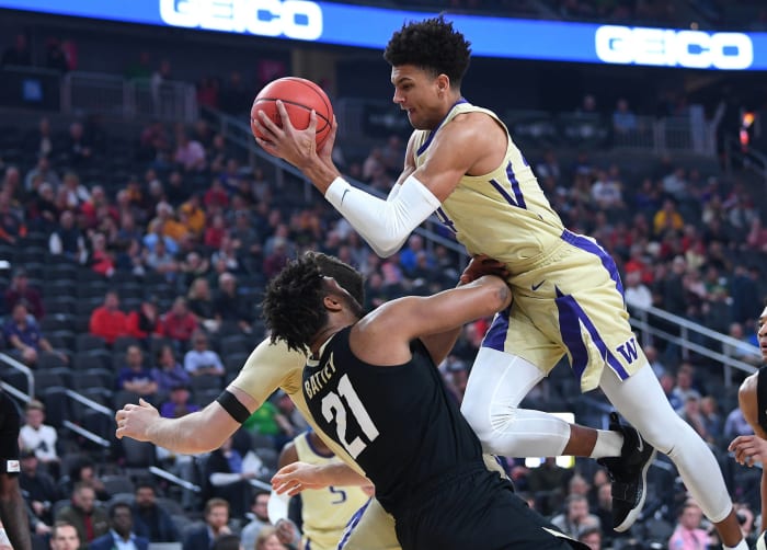 Washington's Matisse Thybulle and San Antonio Spurs