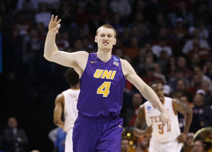 UNI's half-court miracle (2016)