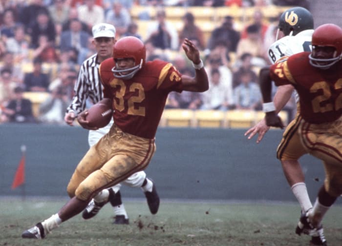 OJ Simpson up for major Rose Bowl college football honor  Usc trojans  football, Trojans football, College football players
