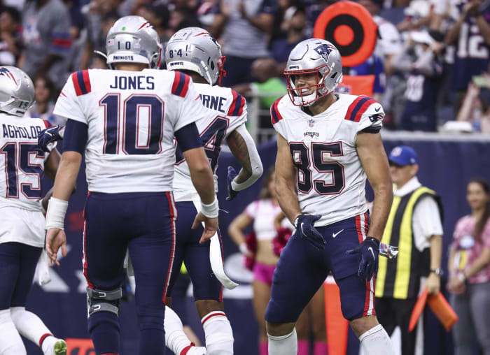 Hunter Henry helps prevent disastrous loss