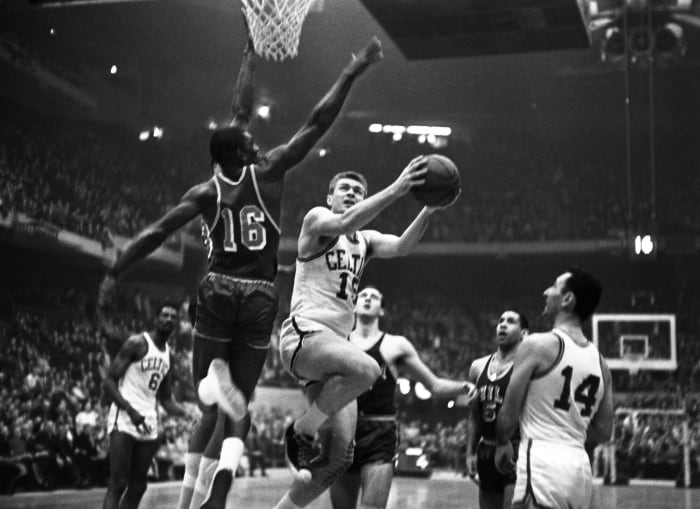 1956-57: Tommy Heinsohn