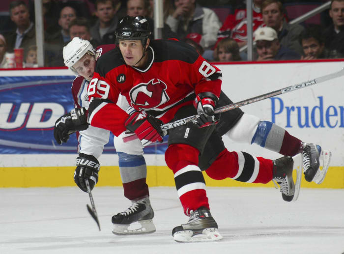 89 – Alexander Mogilny