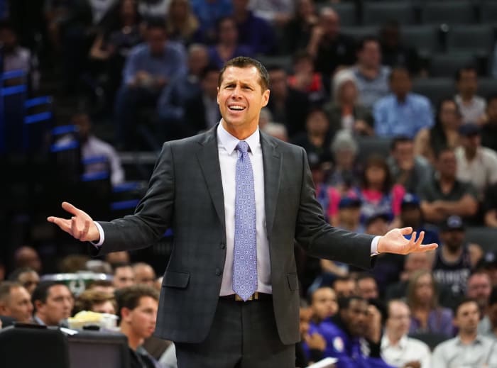 Kings still can't keep a coach