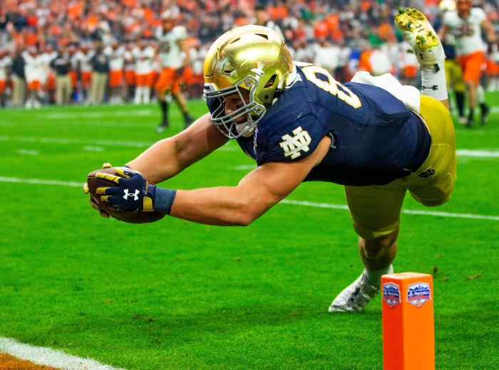New England Patriots: Michael Mayer, TE, Notre Dame