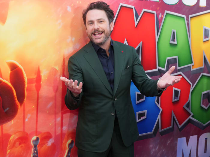 Charlie Day: 5′ 7″