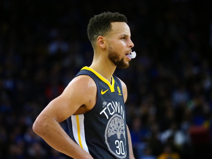 NBA on X: Show-and-go. Fake-and-finish. Steph Curry's hesi is tough to  stop! Steph and the @warriors take on the Suns tonight at 10pm/et on TNT   / X