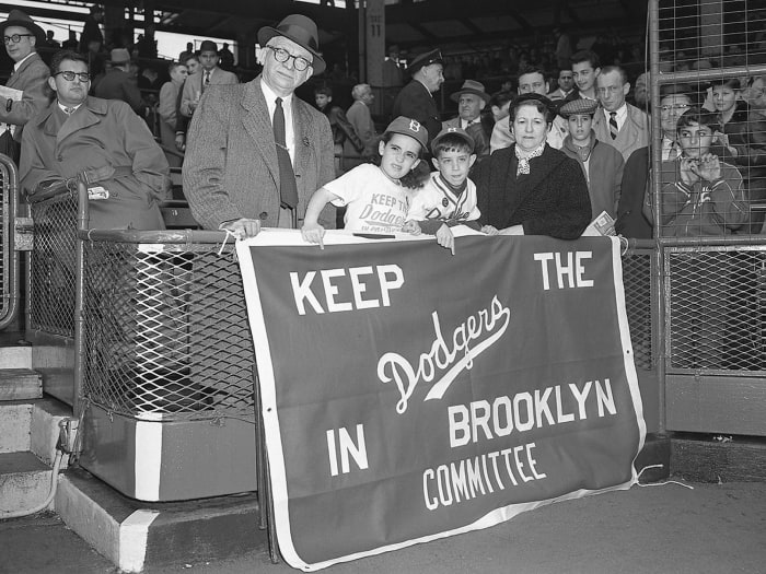 1958: New York loses Dodgers and Giants to Cali