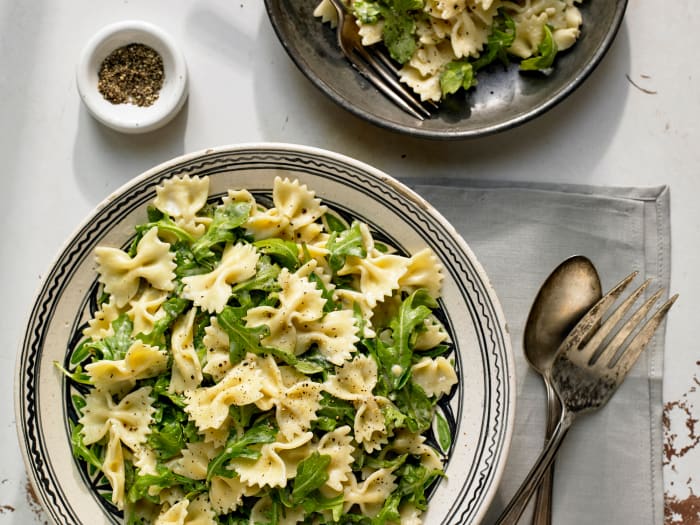 Gorgonzola and arugula pasta