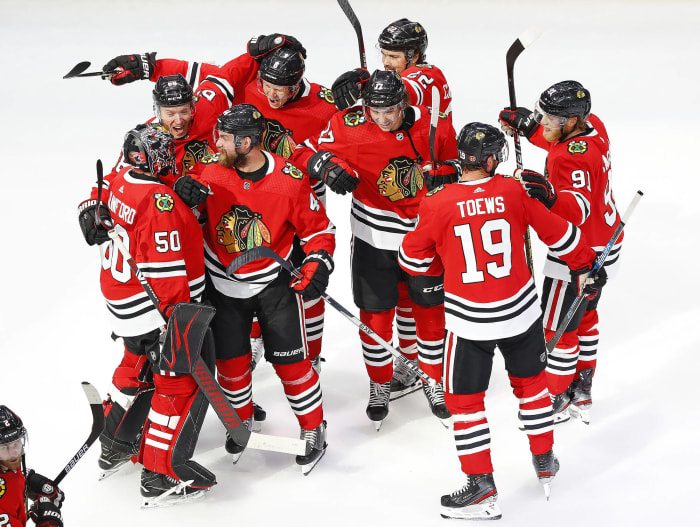 Lowly Blackhawks dispatch Connor McDavid, Edmonton