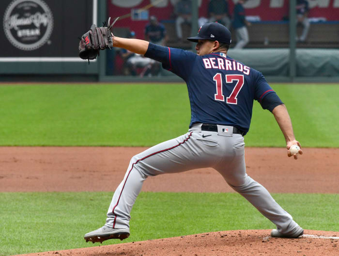 ANAHEIM, CA - APRIL 08: Toronto Blue Jays pitcher Jose Berrios (17) throws  a pitch during the MLB game between the Toronto Blue Jays and the Los  Angeles Angels of Anaheim on