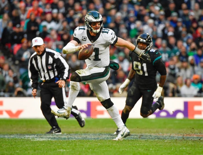 Will Carson Wentz throw at least one Touchdown Pass and one or fewer interceptions in week 10?