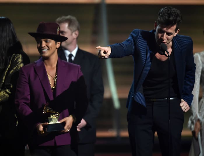 Mark Ronson - "Uptown Funk [ft. Bruno Mars]" (2015)