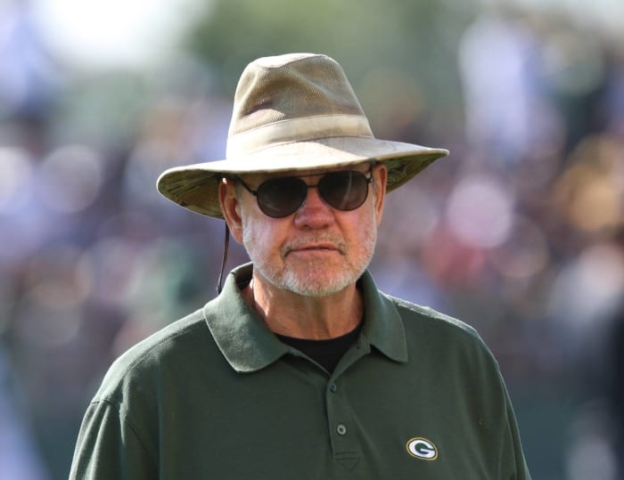 Larry McCarren, Center