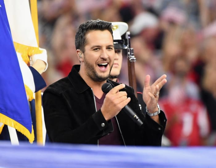 Super Bowl LI: Luke Bryan